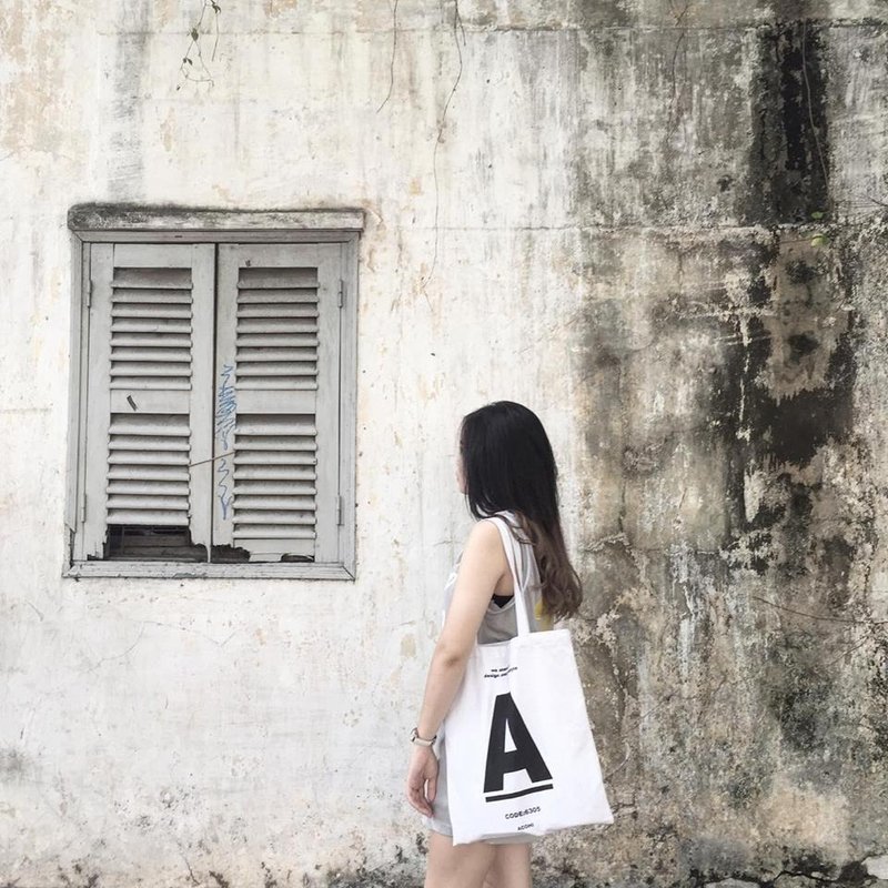 ACOHI A BAG - 手提包/手提袋 - 其他材质 白色