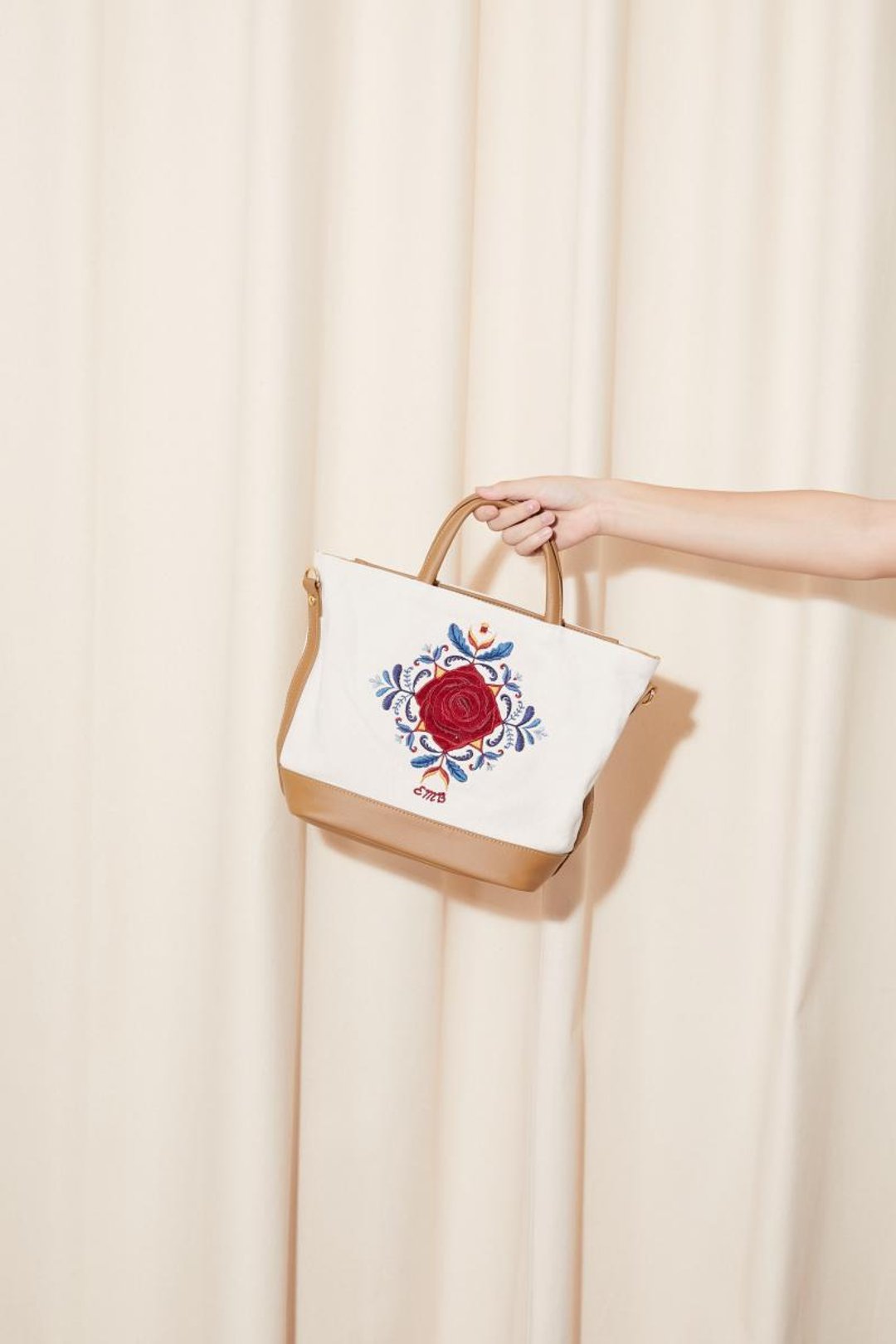 包包 EMBROIDERER BANGKOK-vanessa bag (cream) - 手提包/手提袋 - 其他材质 金色