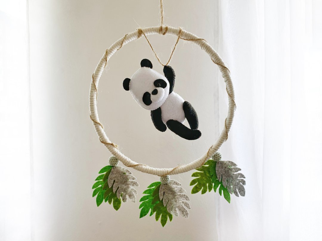Safari baby nursery decor mobile Pand toy crib mobile Baby boy girl mobile - 玩具/玩偶 - 环保材料 绿色