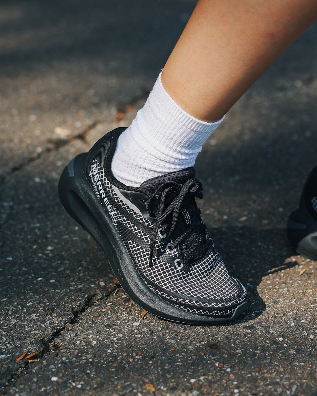 MERRELL MORPHLITE REFLECTIVE GTX 防水运动越野慢跑鞋 女鞋 - 黑 - 女款运动鞋/球鞋 - 防水材质 