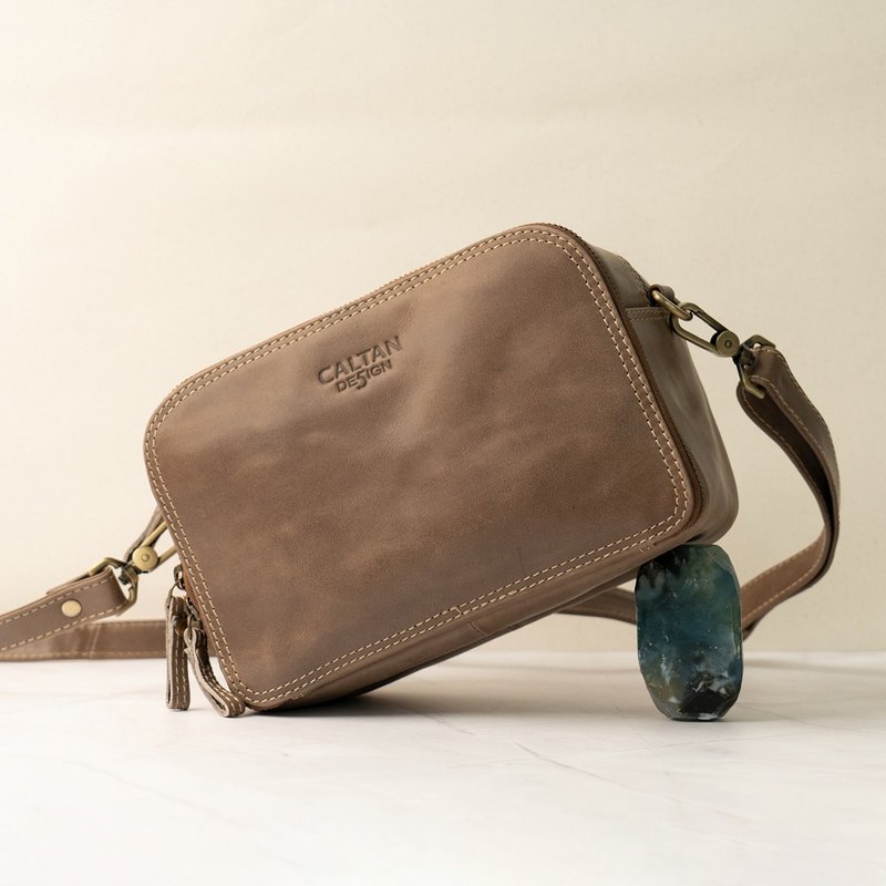 【24hr快速出货】真皮多功能分层侧背包 5510 - 侧背包/斜挎包 - 真皮 卡其色