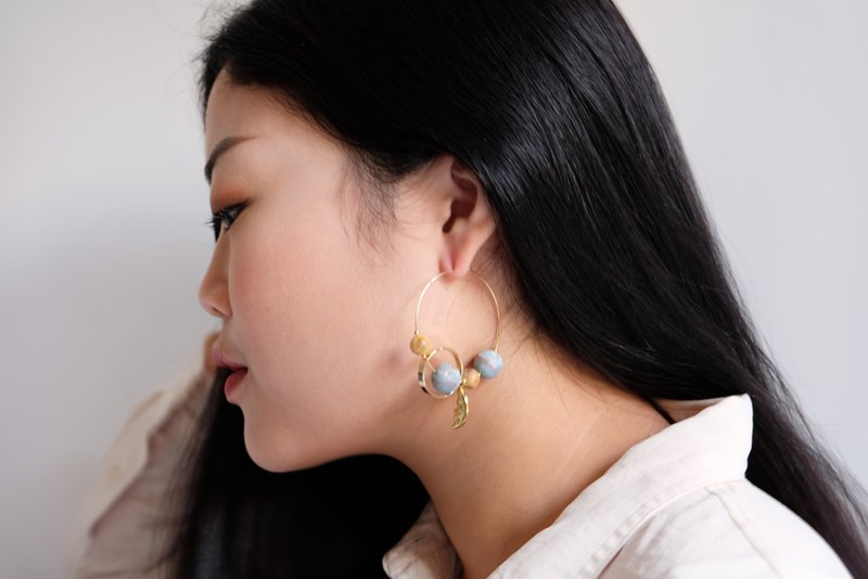 ALYSSA & JAMES 月亮系列 啡色天然石圆珠玛瑙大圆圈耳环 - 耳环/耳夹 - 玉石 咖啡色