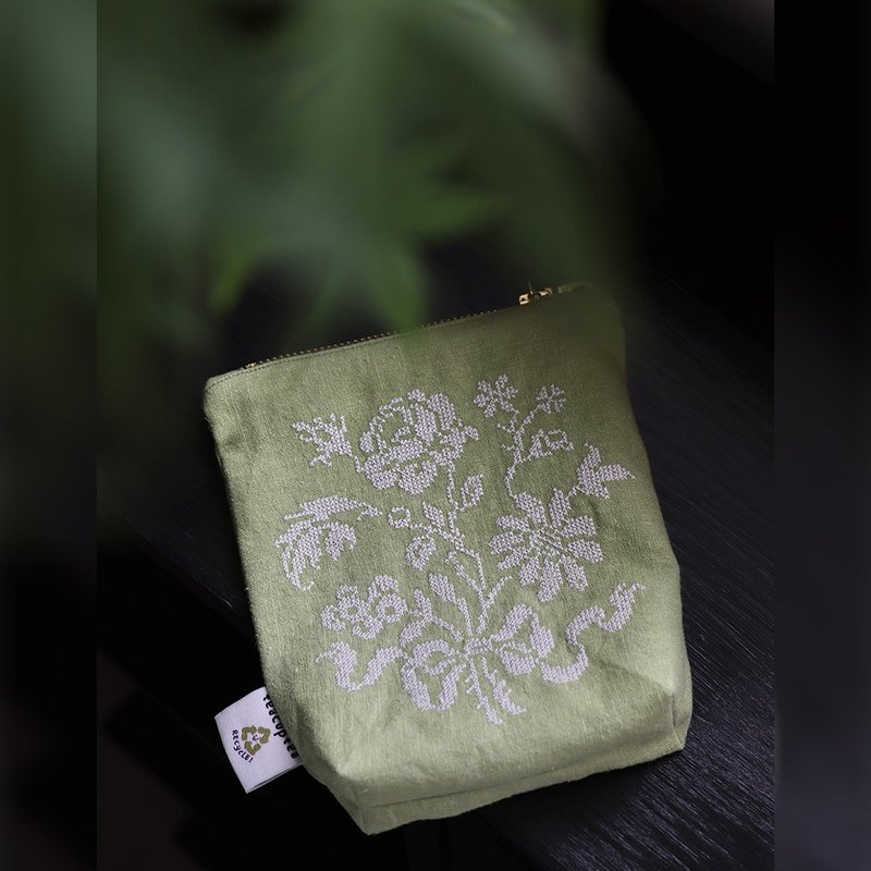复古刺绣麻质姨妈巾收纳袋 拉链小包 - 化妆包/杂物包 - 棉．麻 绿色