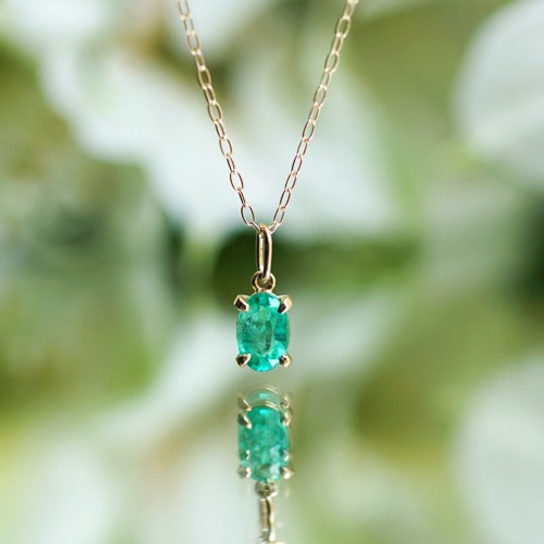 K10 Brazilian Emerald Oval Cut Claw Closure 6mm Necklace Adeline - 项链 - 宝石 绿色