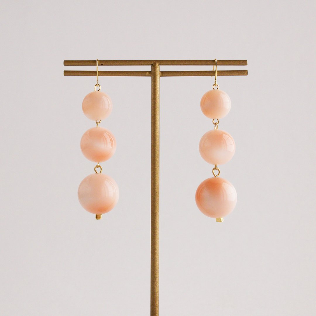One-of-a-kind classic pink earrings - 耳环/耳夹 - 塑料 粉红色