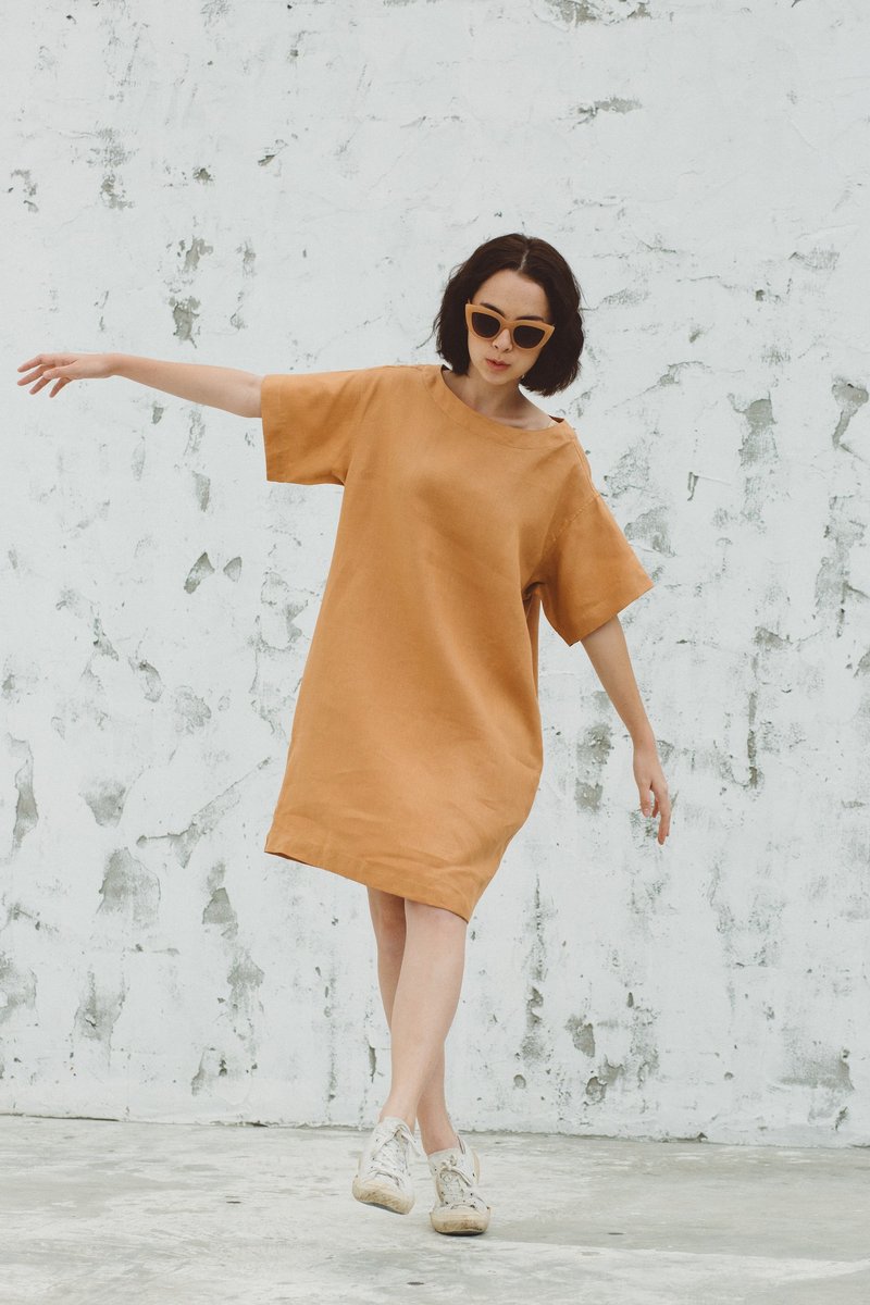 Sun-kissed Loose Dress in Milk Tea - 洋装/连衣裙 - 棉．麻 橘色