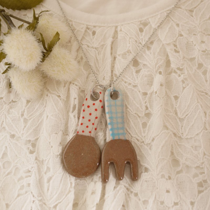 Spoon and fork necklace / necklace (spoon and fork) - 项链 - 陶 白色