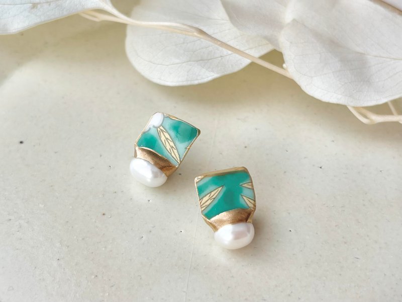 有田烧 金继 医疗级不锈钢耳针式 叶纹 绿色 淡水珍珠 天然石 传统工艺 No.501 - 耳环/耳夹 - 陶 绿色