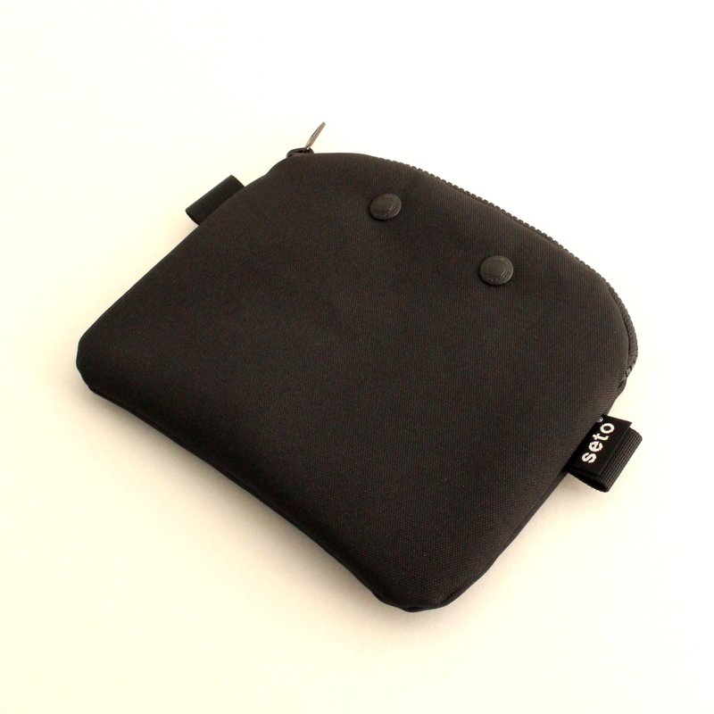 seto / creature bag / pencil case / cosmetic pouch / Case A6 / Black - 化妆包/杂物包 - 聚酯纤维 黑色