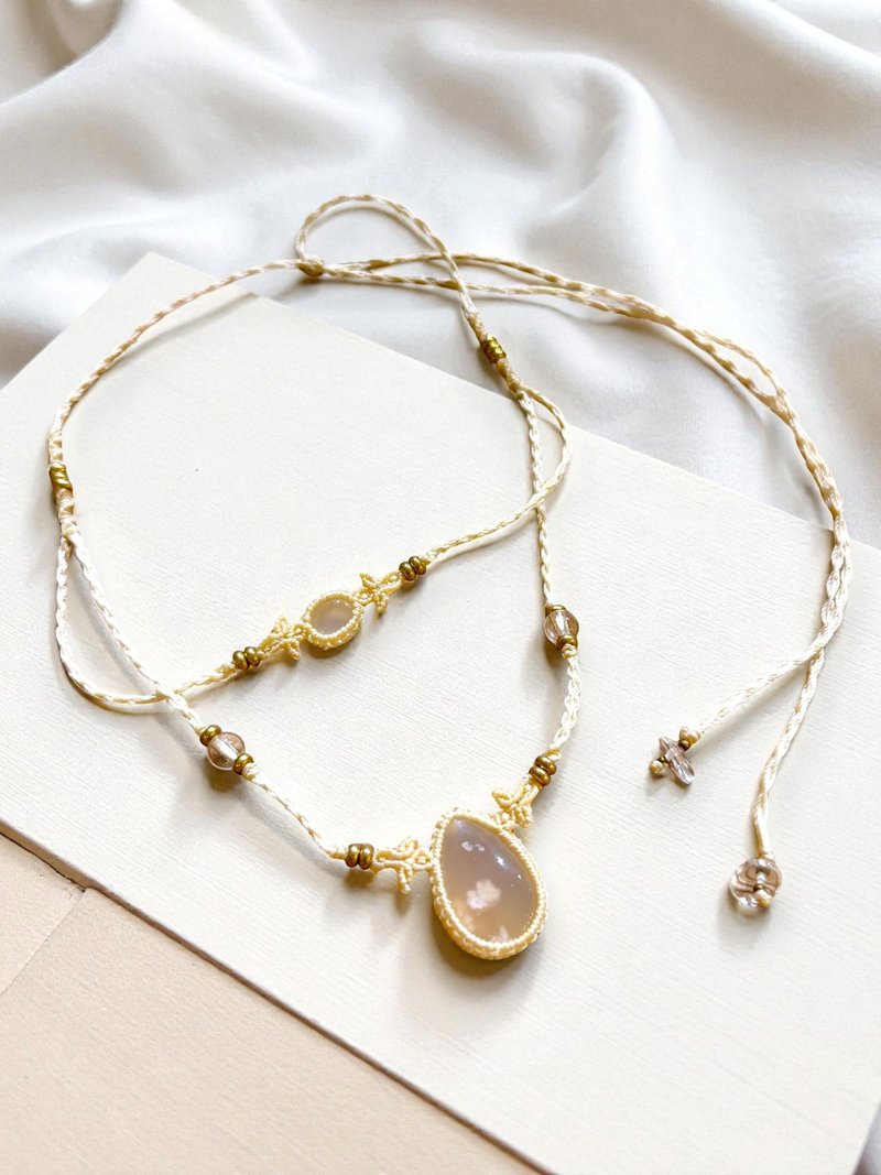 Crystoria Stone | Macrame | 南美蜡线 | 项链 | 樱花玛瑙 - 项链 - 宝石 卡其色