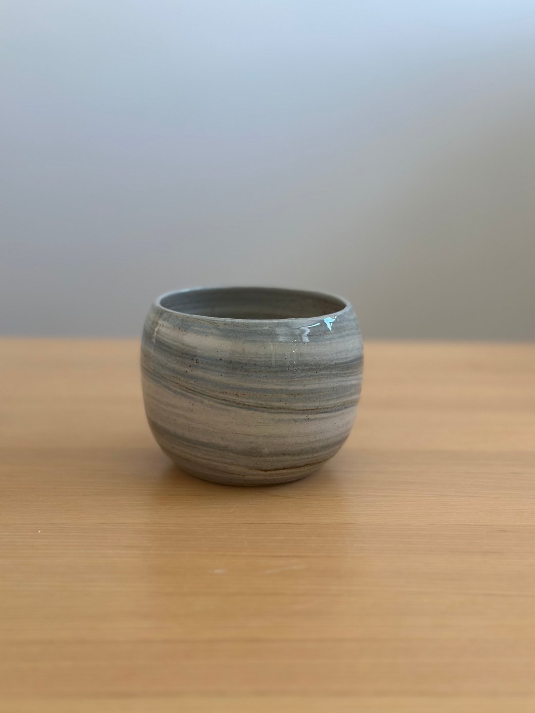 灰蓝手拉胚陶瓷咖啡 抹茶 杯 300 ml - 其他杯子 - 陶 蓝色