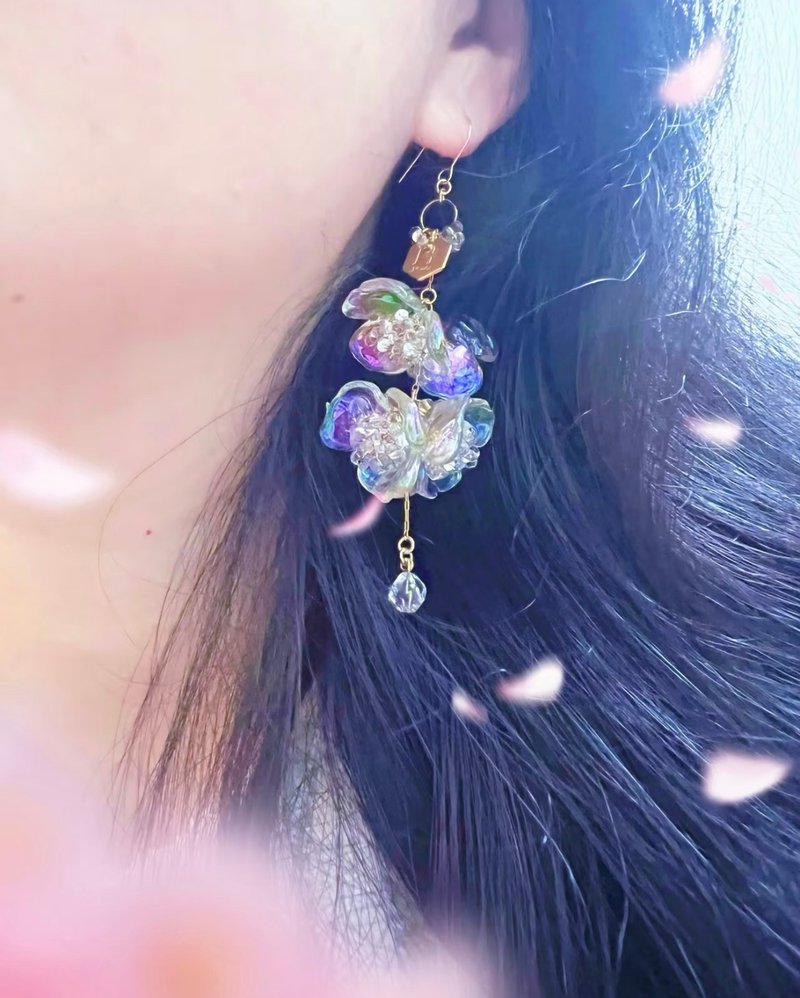 彩虹花朵耳针 虹 水晶 捷克玻璃 - 耳环/耳夹 - 压克力 多色
