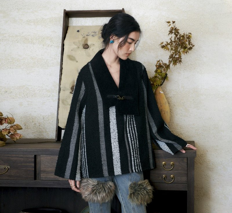 【海拔四千米的风】新中式复古藏风 条纹氆氇外套 - 女装西装外套/风衣 - 其他材质 黑色