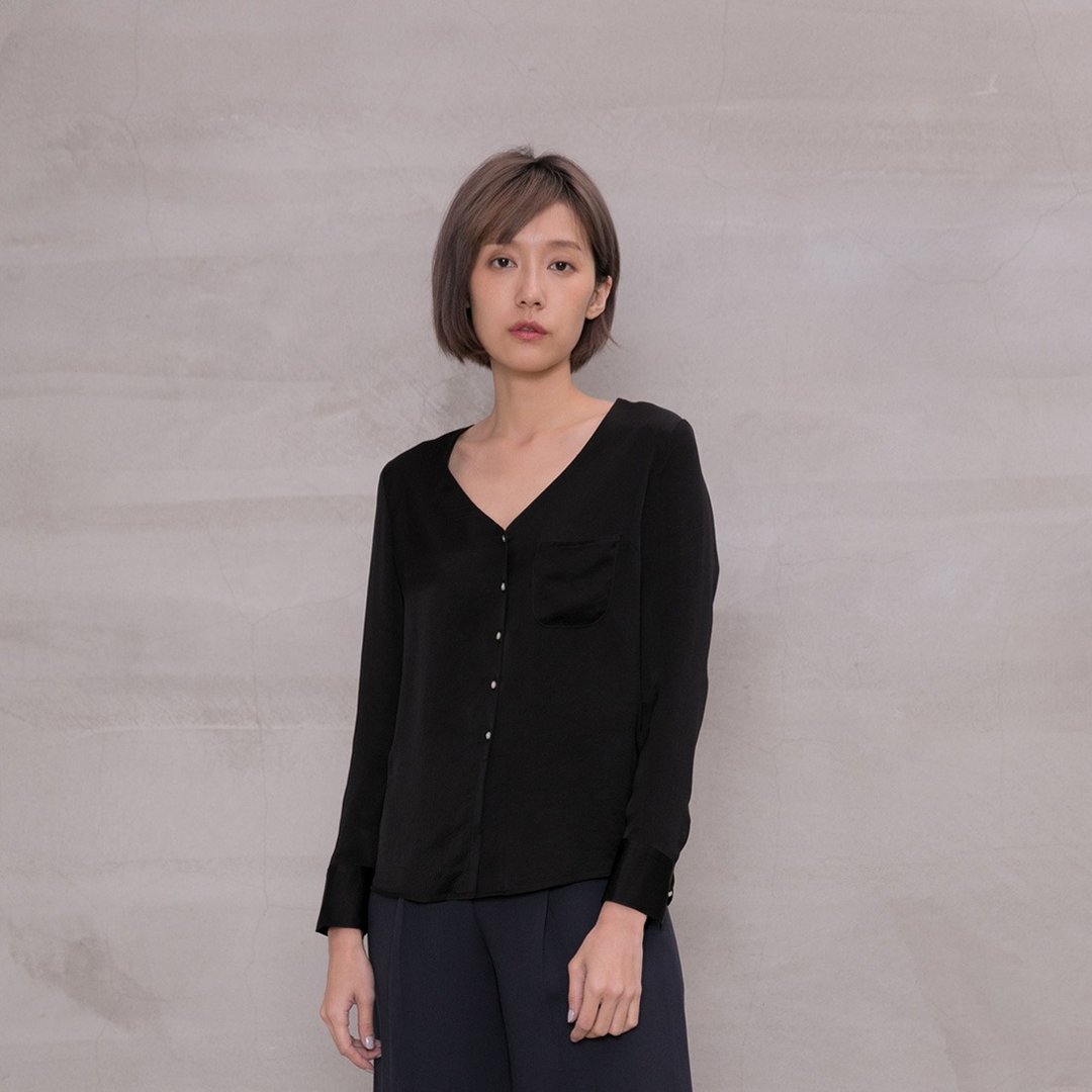 优雅女绅珠扣缎面衫 Exquisite Lady Pearl Touch Silky Chemise - 女装上衣 - 丝．绢 黑色