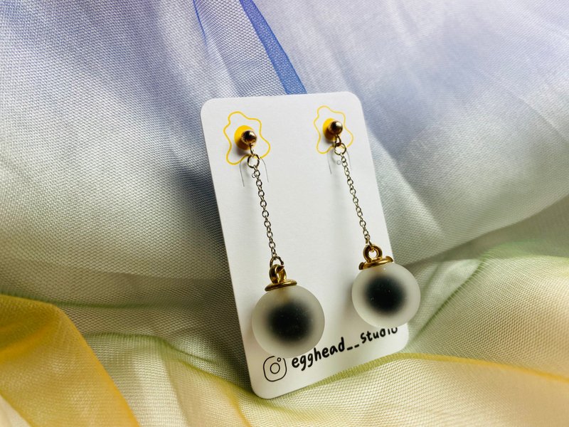 雾面黑球球手作耳环 - 耳环/耳夹 - 纯银 