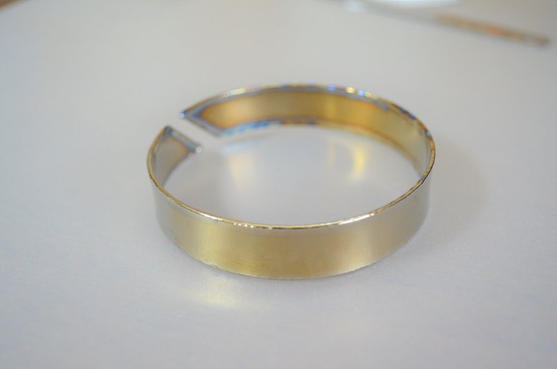Fairy Bracelet ・Golden Pure Titanium Bangle ・Inner Diameter Approximately 71mm - 手链/手环 - 其他金属 金色