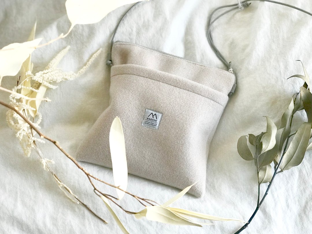 Greige melton wool / shoulder bag - 侧背包/斜挎包 - 羊毛 白色