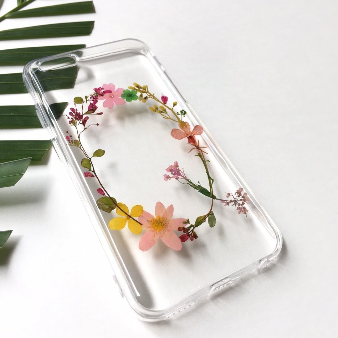 Q for Queenie 手作initital英文名真花手机壳 - 手机壳/手机套 - 植物．花 多色