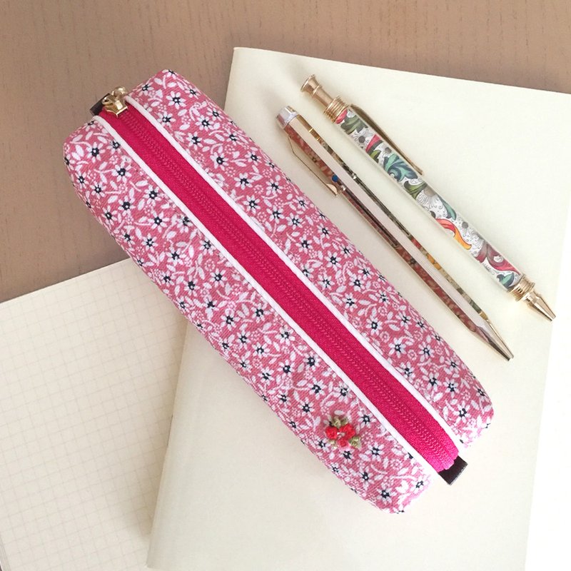 Pen Case with Japanese Traditional pattern, Kimono "Silk" - 铅笔盒/笔袋 - 其他材质 粉红色