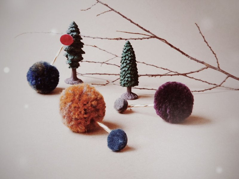 耶诞礼盒-Claire（单支） - 耳环/耳夹 - 羊毛 红色