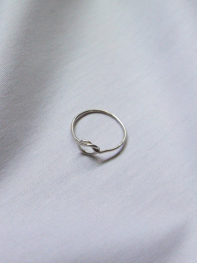 单结线戒 - 925纯银戒指 - 戒指 - 其他金属 银色