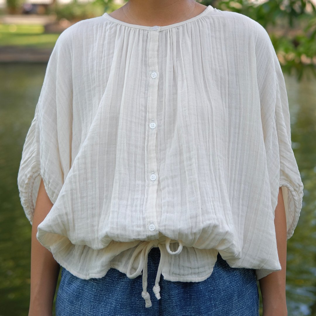 超大褶皱棉质衣服 - 女装上衣 - 棉．麻 白色