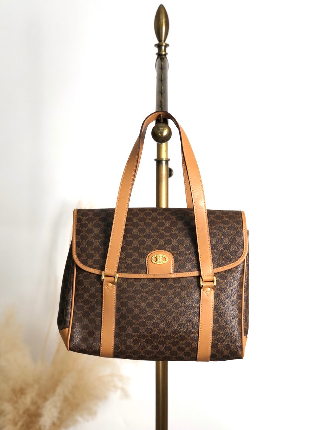 【日本直送 名牌中古包】CELINE 经典马车 logo 腋下包 棕色 压纹 PVC 翻盖式 复古 3jns43 - 侧背包/斜挎包 - 防水材质 咖啡色