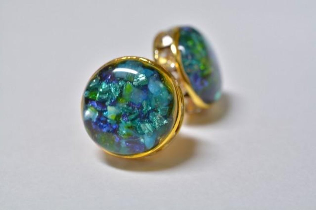 Aurora: Earring - 耳环/耳夹 - 其他材质 绿色
