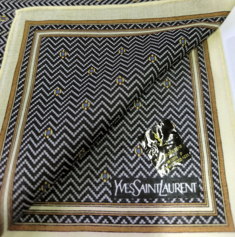 Yves Saint Laurent 古董手帕 人字纹几何 18 x 18 英寸 - 手帕/方巾 - 棉 灰色