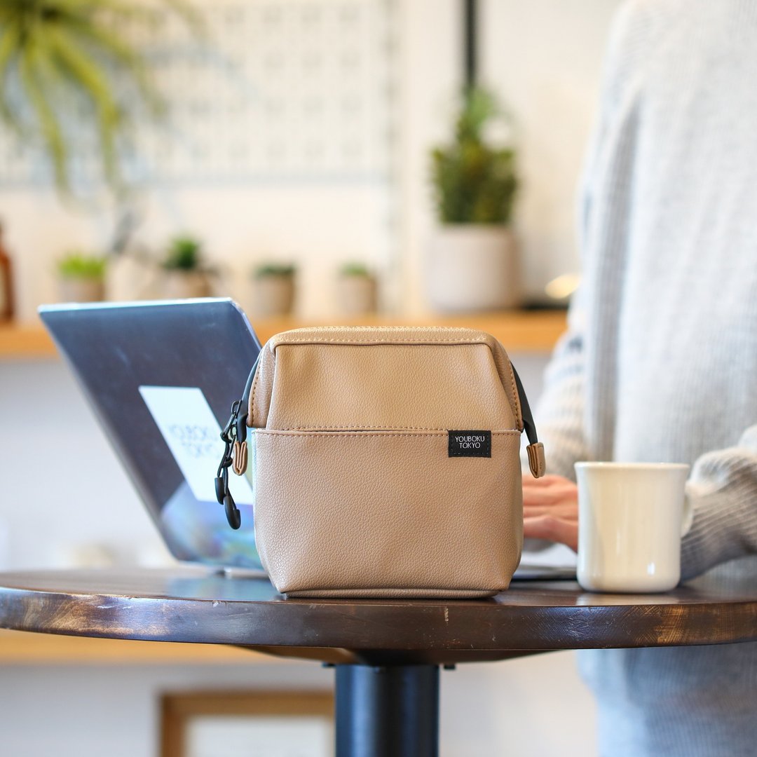 Youboku Tokyo Days Pouch beige  gadget pouch gadget organizer - 化妆包/杂物包 - 其他人造纤维 粉红色