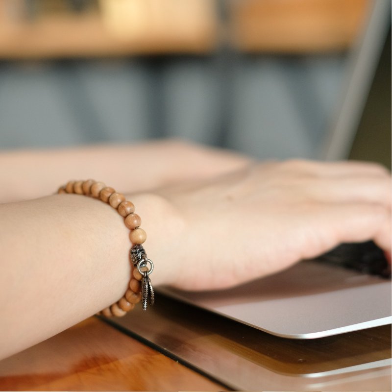 【Australia Sandalwood系列】 平安手串 6mm 檀香 - 手链/手环 - 木头 