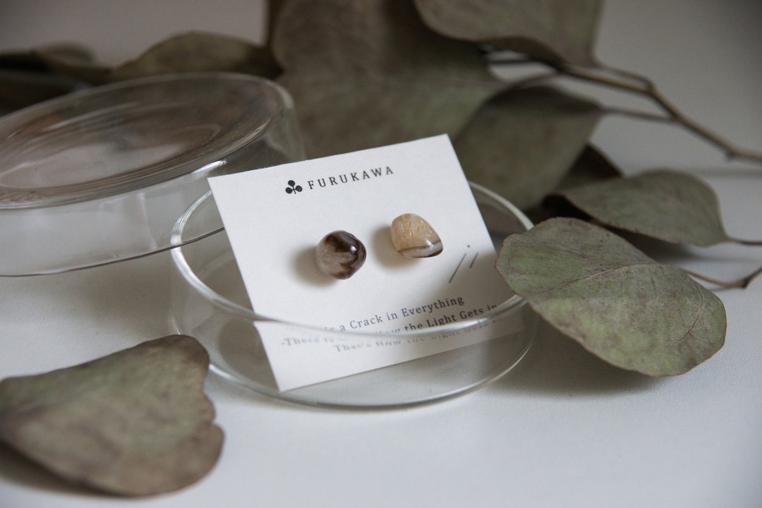 CRACK | 矿物系耳环 |  EARRINGS - 耳环/耳夹 - 玉石 灰色