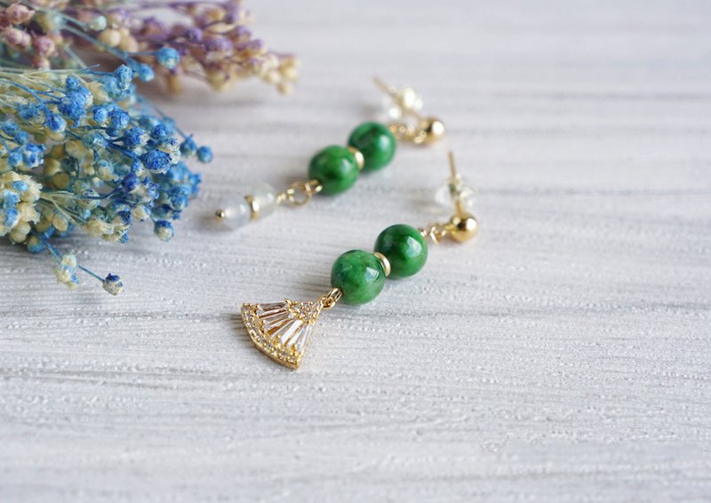 罂粟 // 天然翡翠A货 绿翠 白翡 铜镀金配饰 925银镀金 耳针 - 耳环/耳夹 - 玉石 绿色