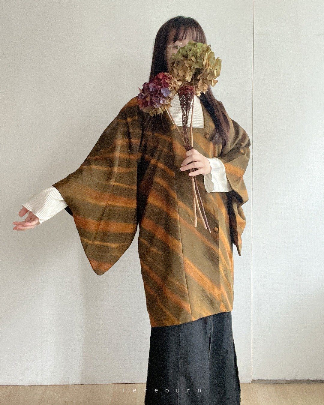 日本制和风印花渐层橄榄绿橘古着道行和服外套 - 女装休闲/机能外套 - 聚酯纤维 咖啡色