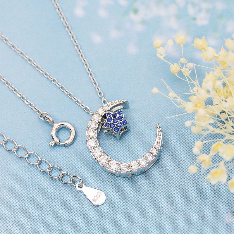 Devalier Birthstone Necklace Women's Accessories Gold Silver 925 Crystal Moon Star Wrapping September Birthday Gift Sapphire Color - 项链 - 其他金属 银色