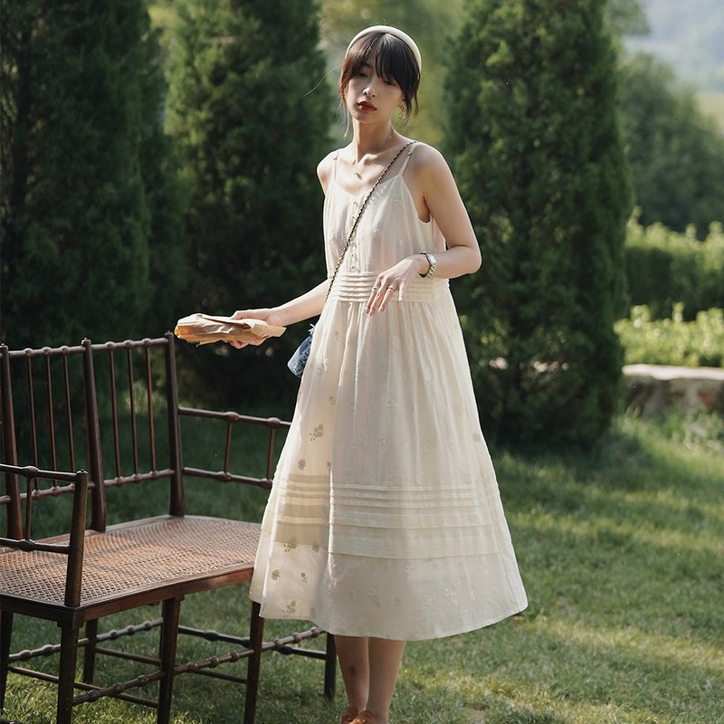 米色刺绣吊带连衣裙|洋装|夏款|Sora-961 - 洋装/连衣裙 - 棉．麻 白色