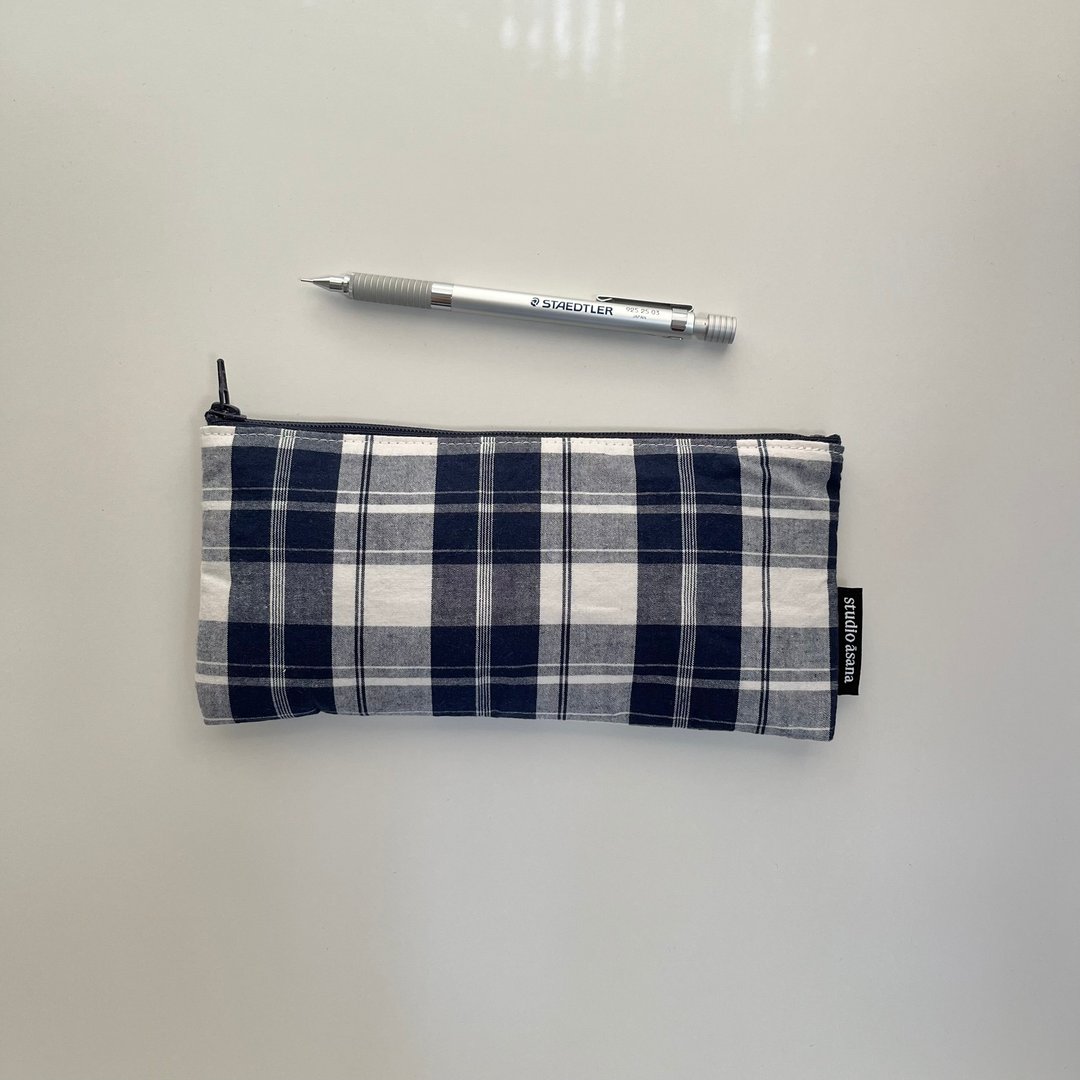 笔袋 (海军蓝 格纹) 笔盒 手帐 胶带 文具 办公用品 - 书衣/书套 - 棉 蓝色