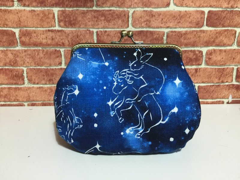 星空遇上口金包/肩背/侧背/相机包/化妆包/杂物包/大容量 - 化妆包/杂物包 - 棉．麻 蓝色