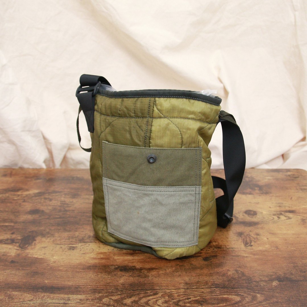 Back to Green:: 经典斜背 再制军绿拼接 B-07 vintage bag - 侧背包/斜挎包 - 棉 