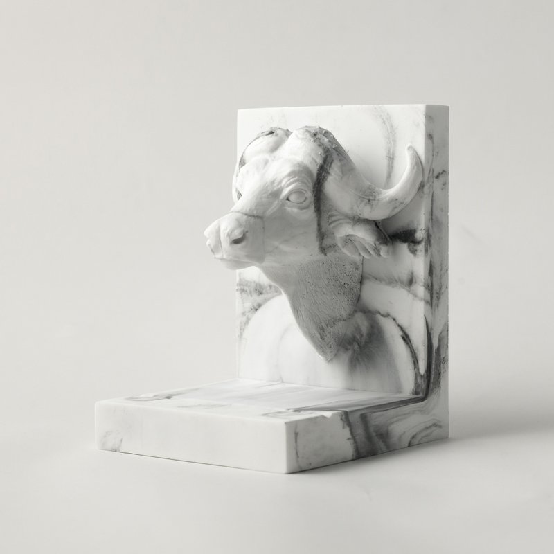 再生大理石。书挡。非洲水牛 - 摆饰 - 石头 白色