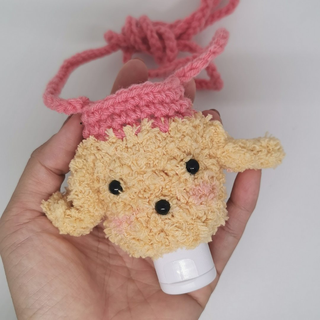 Crochet with Fluffy Yarn in Alcohol Gel 30ML. Bottle - 其他 - 其他材质 多色