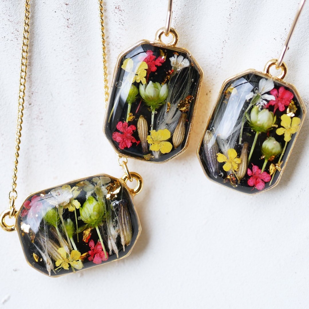 autumn promenade jewelry set - 耳环/耳夹 - 植物．花 黑色