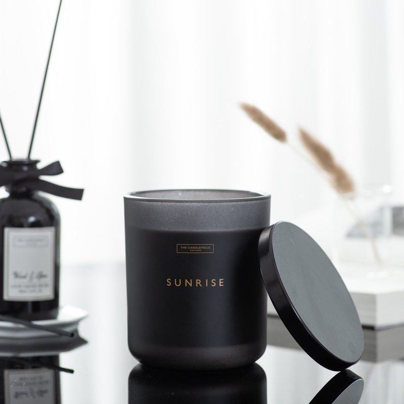 晨曦蜡烛 - 尤加利 250g - 蜡烛/烛台 - 玻璃 黑色