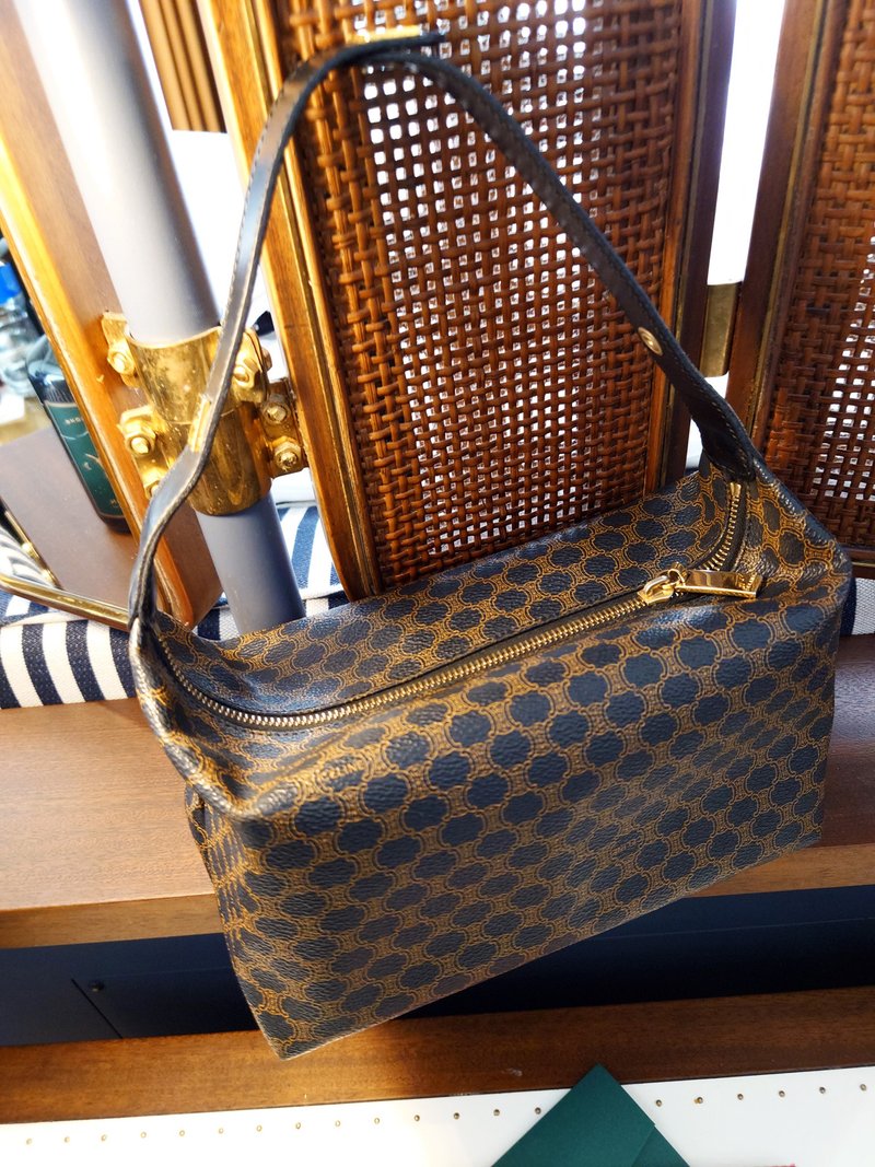 中古美品 CELINE 黑花化妆包饭盒包手提包单肩包腋下包手拿包单肩 - 手提包/手提袋 - 防水材质 黑色