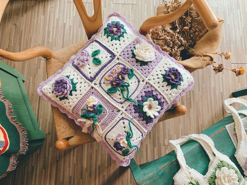 良本手作原创紫罗兰紫藤花栀子花编织礼物送女友闺蜜 抱枕 - 枕头/抱枕 - 棉．麻 