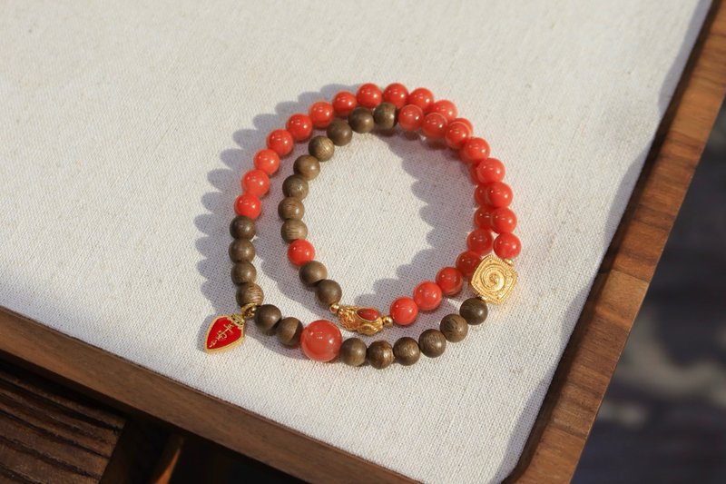 招财貔貅 化太岁 天然满肉南红手链搭配加里曼丹沉香 本命年必备 - 手链/手环 - 玉石 