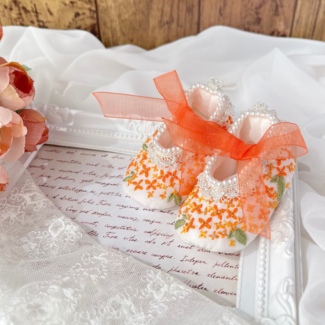 fragrant rhinoceros embroidery silk baby shoes - 婴儿鞋 - 丝．绢 
