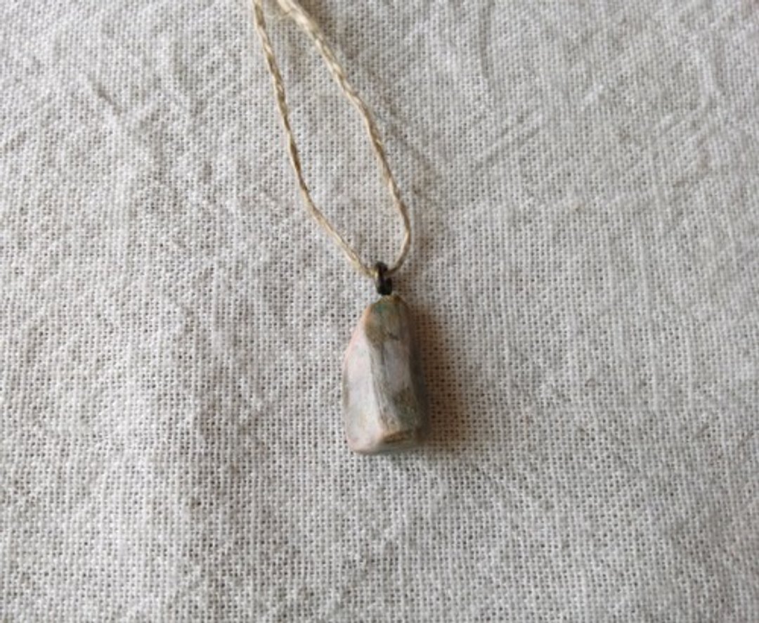Pale pink necklace - 项链 - 木头 