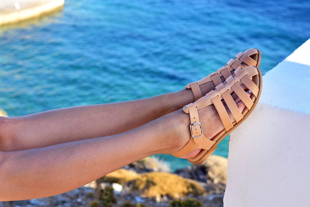 Greek Sandals Gladiator Leather Sandals Flat Leather Sandals Handmade in Greece. - 男女凉鞋 - 真皮 咖啡色