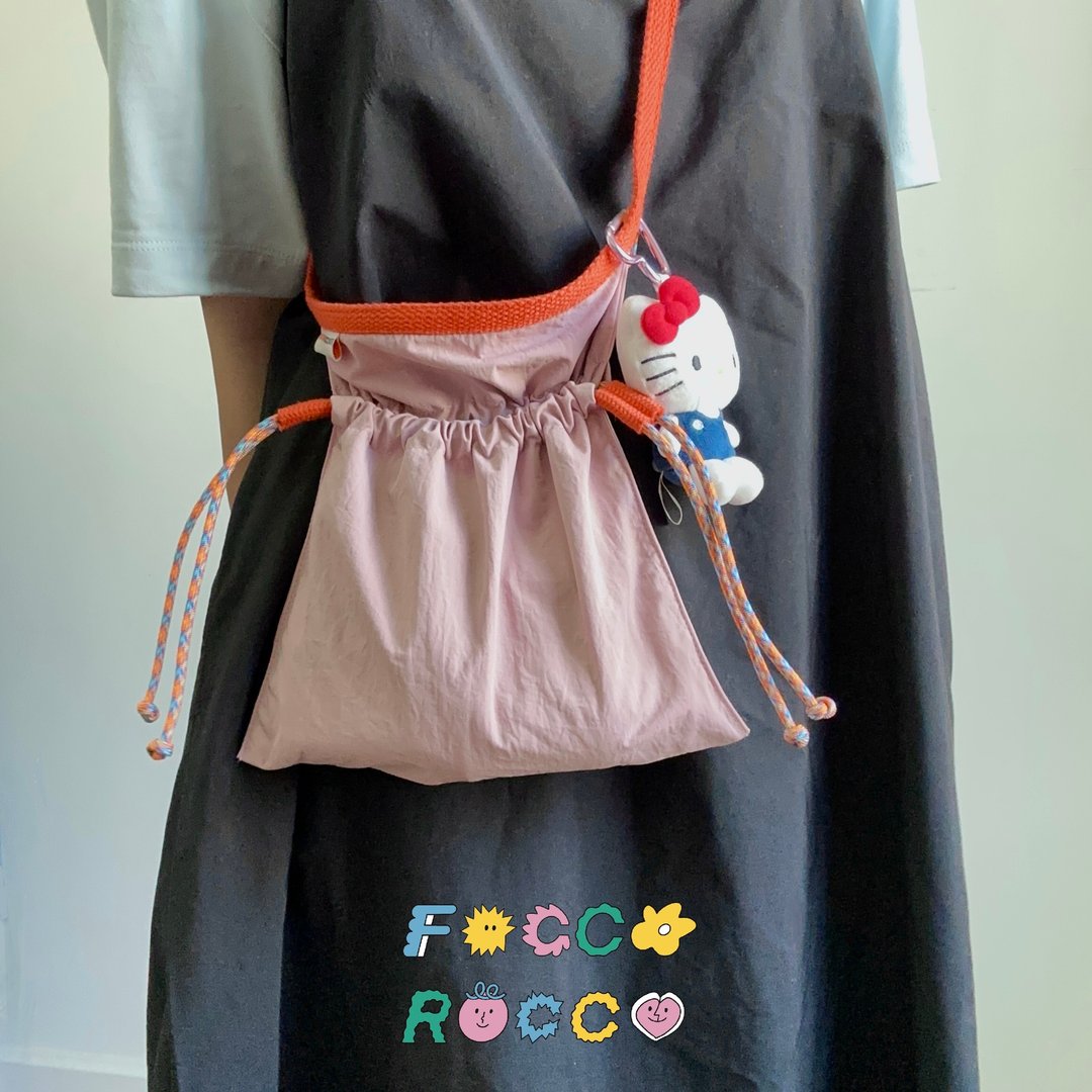 Two Tone micro drawstring crossbody bag : crepe pink & orange - 束口袋双肩包 - 尼龙 粉红色
